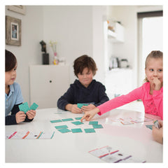 Potriveste perechile, joc de memorie cu carduri