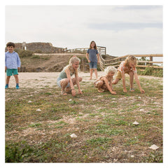 La perete stai!, joc de rapiditate cu jetoane