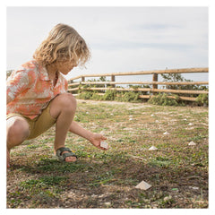 La perete stai!, joc de rapiditate cu jetoane